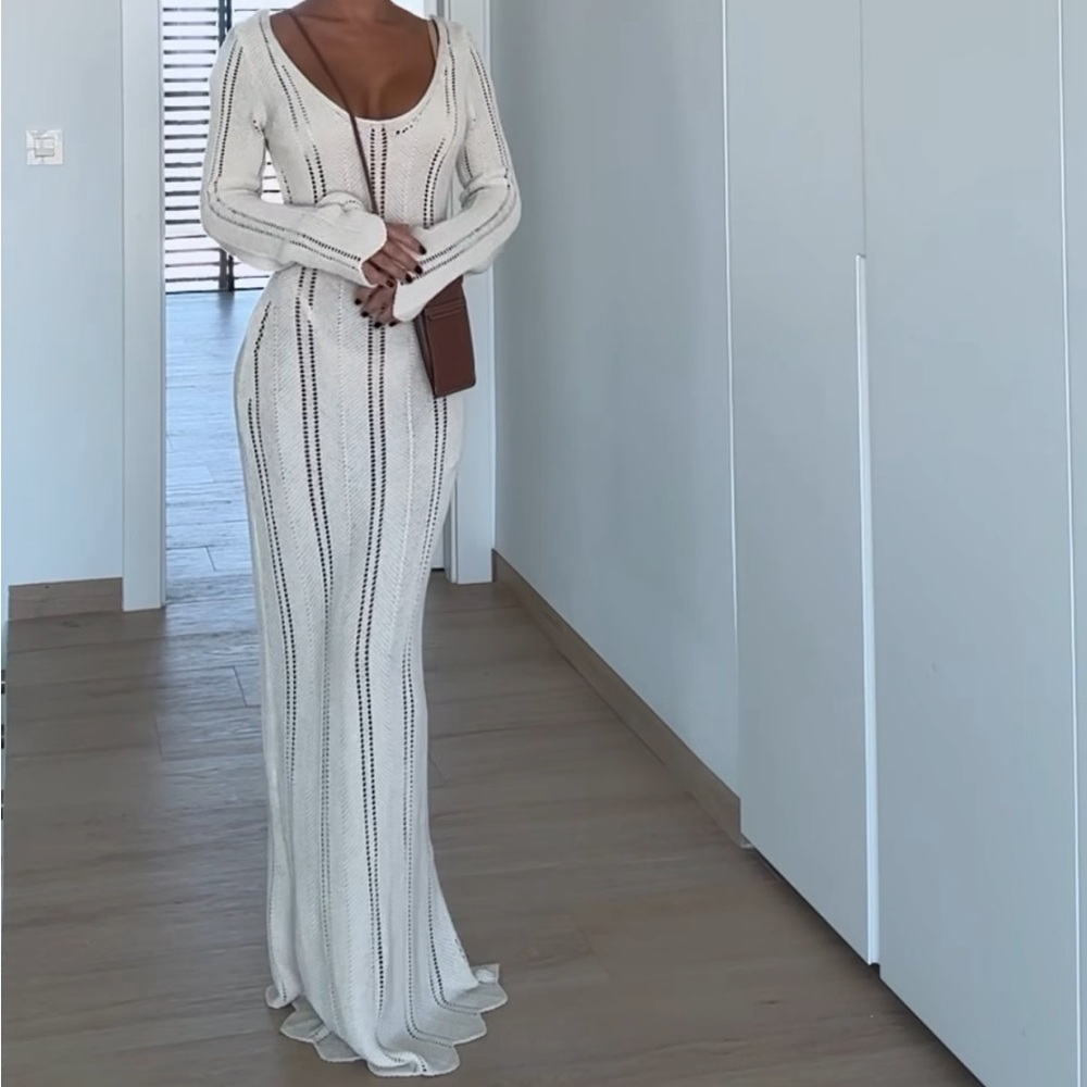 Elegant White Knit Maxi Dress